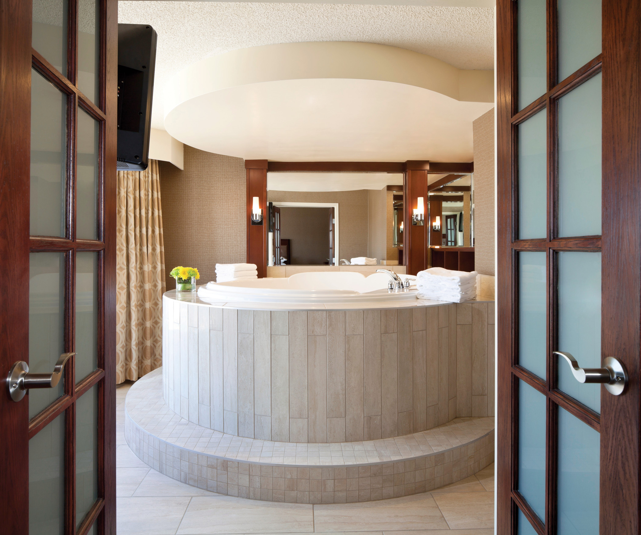 King Jacuzzi Suite